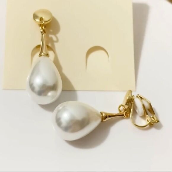 NEW Clip On Pearl Teardrop Earrings - Picture 5 of 9